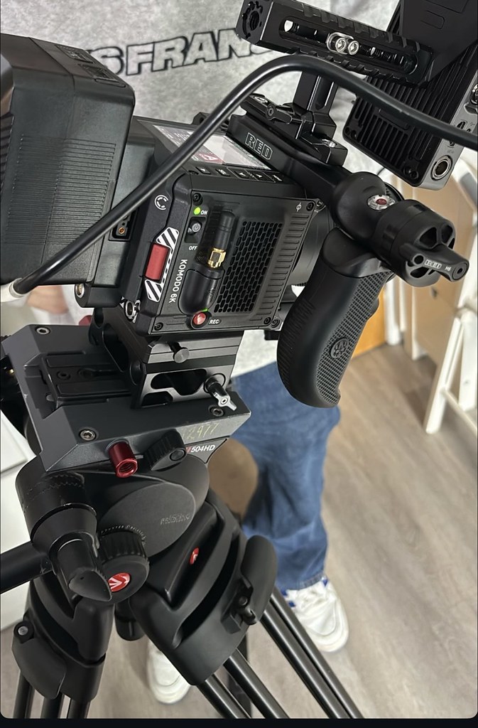 Marcus Dias on set